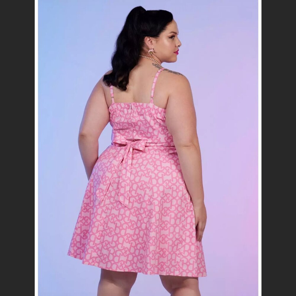 Hot Topic Barbie Heart Retro Sweetheart Dress Plus Size 4/4X NWT - Picture 3 of 6